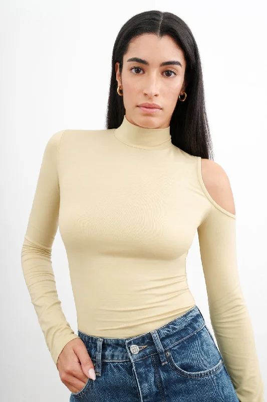 Timeless Elegance Redefined Women's Seasonal Clothing Timeless Elegance Redefined Elara Top