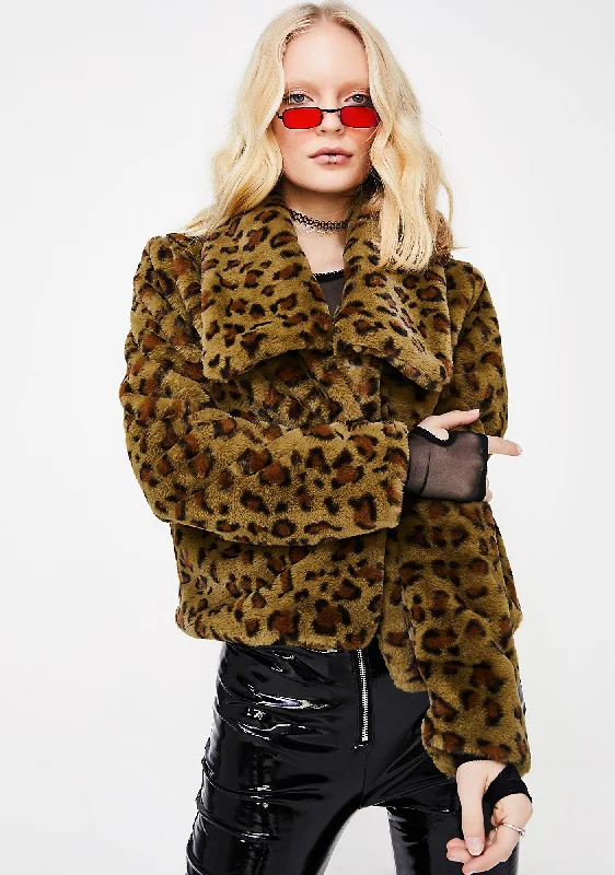 Chic Women's Attire Premium Style Offers Sneak Up On Ya Fuzzy Jacket