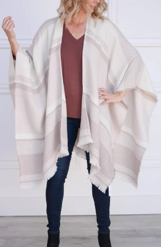 Women's Plus-Size Clothes Fashion Essentials Kirin Poncho In Ivory Mauve