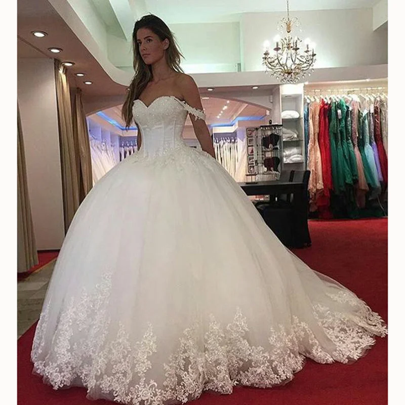 Chic Clothing For Women Forward Trendsetter Romantic Lace Ball Gown Bridal Dresses Custom Made off the Shoulder Princess 2018 Wedding Gown Robe De Mariee WD5543