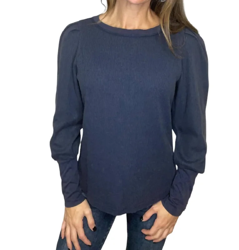 Women's Transitional Garments Trendy Pulse Engrid Thermal Top In Washed Navy