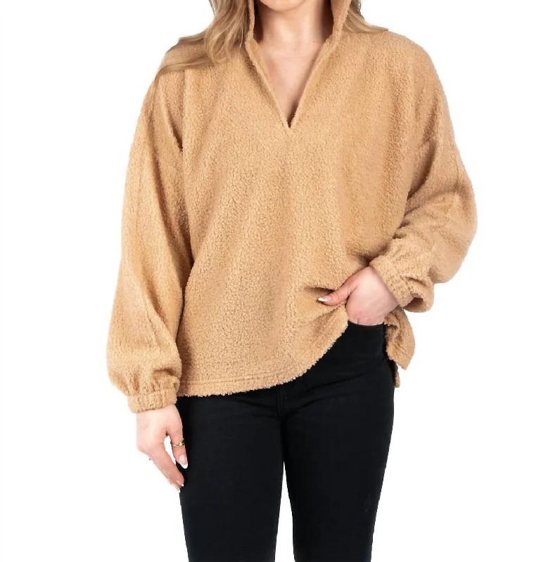 Women's High-Fashion Garments Chic And Edgy Poppy Long Sleeve Top In Teddy