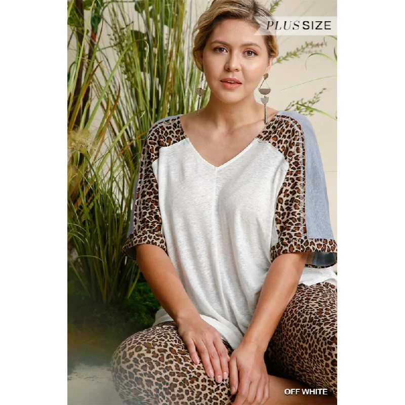 Polished Style Deals Linen Blend Animal Print See Through V-neck Colorblock Top With Side Slits