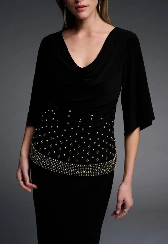 Classic Modern Offers 3/4 Sleeve Top In Black