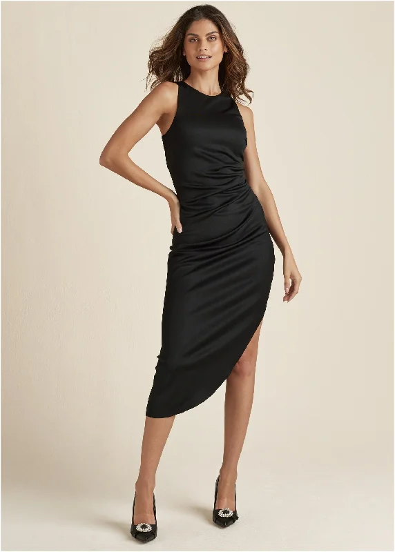 Women's Comfy Attire For Lounging Vintage-Inspired Style Offers Ruched Bodycon Dress - Black